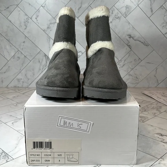 NWT Olivia Miller Womens Gray Boot Bootie OMP-2555 JOYCE faux Fur 8M - Picture 2 of 9